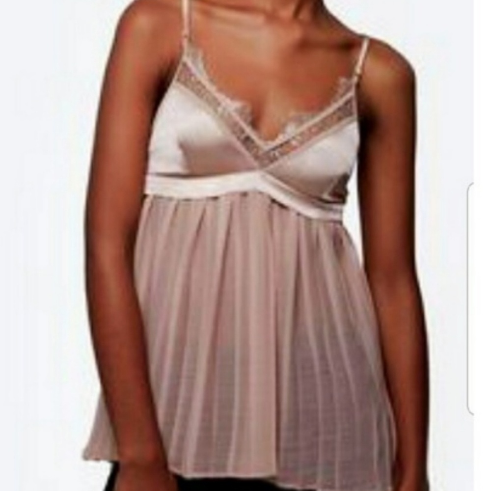 Elegant Lace Trim Camisole in Cream